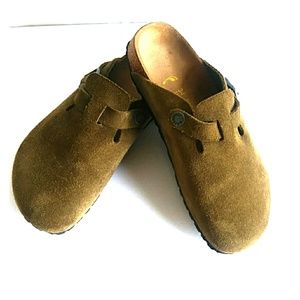 Birkenstock Sued Boston Clog Olive Green 34